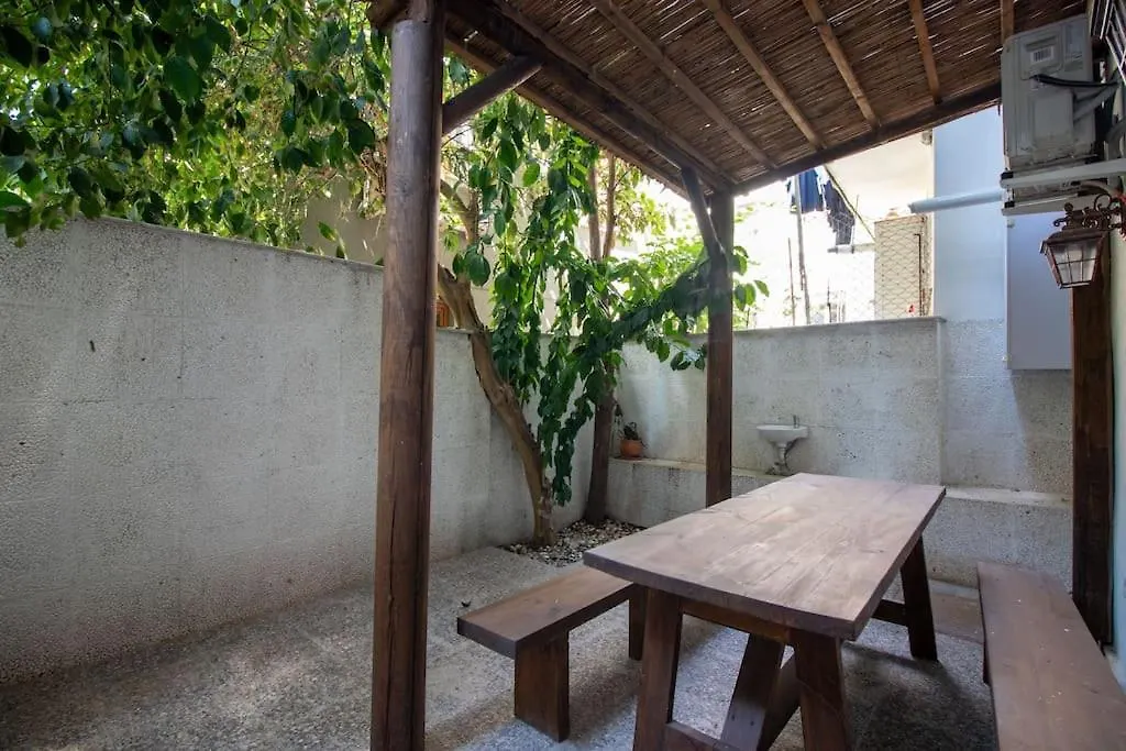 Authentic 1Br W Private Patio In Hype Cihangir Istanbul Turkey
